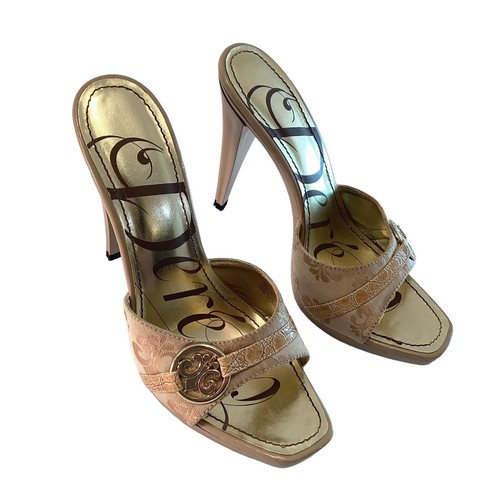 Dereon High Heel Shoes Beige with Gold Accents 7.5 Slide in Pumps 4.25" Heel - Picture 7 of 7