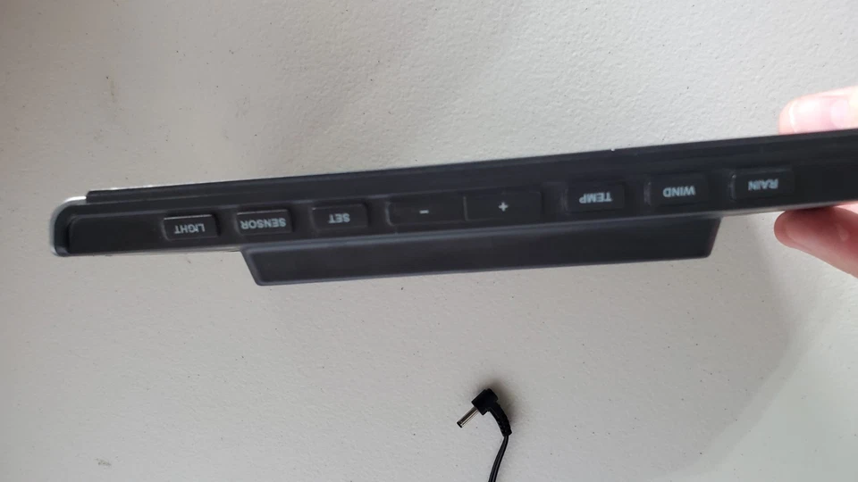 La Crosse Technology Portable Weather Monitoring Station C84428 (Tested) w/ Cord - Image 4 of 4