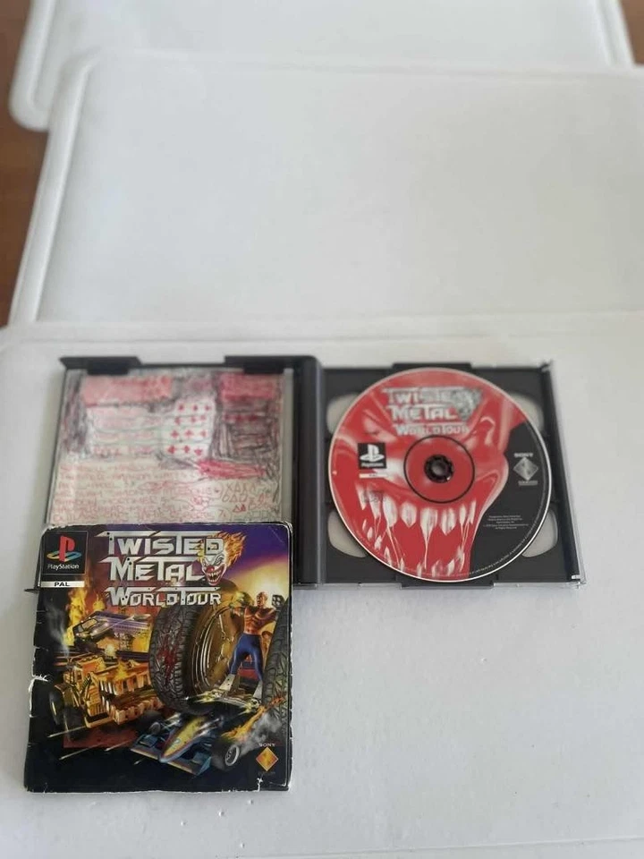 PLAYSTATION 1 PAL GAME TWISTED METAL IN EXC ORIG COND & MANUAL DISC IS LIKE NEW - Image 4 of 4