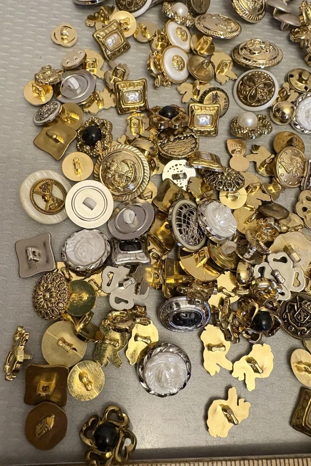 Vintage Gold Silver Button Lot 300+ Mixed Metal Plastic White Pearl Black Sets - Image 2 of 4