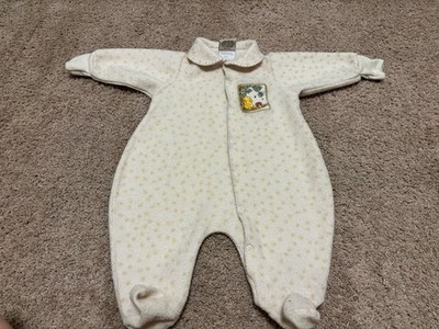 vintage Disney Winnie the Pooh footed sleeper with a small character patch.