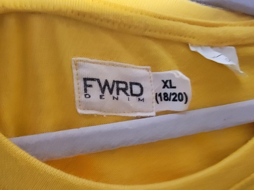 FWRD Youth Boys Size XL (18/20) Yellow T-Shirt Basketball Money Bear Sneaker - Picture 3 of 4