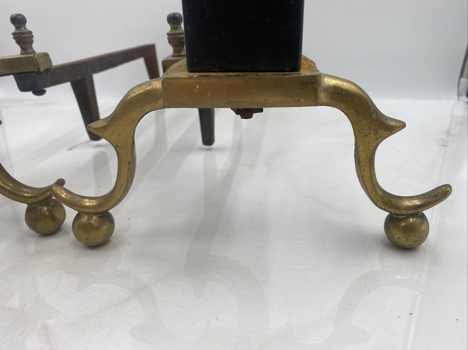 Juego de zócalo de bloque negro Regencia con tapa de campanario de latón Andirons de colección 19,5 Foto 3 de 4