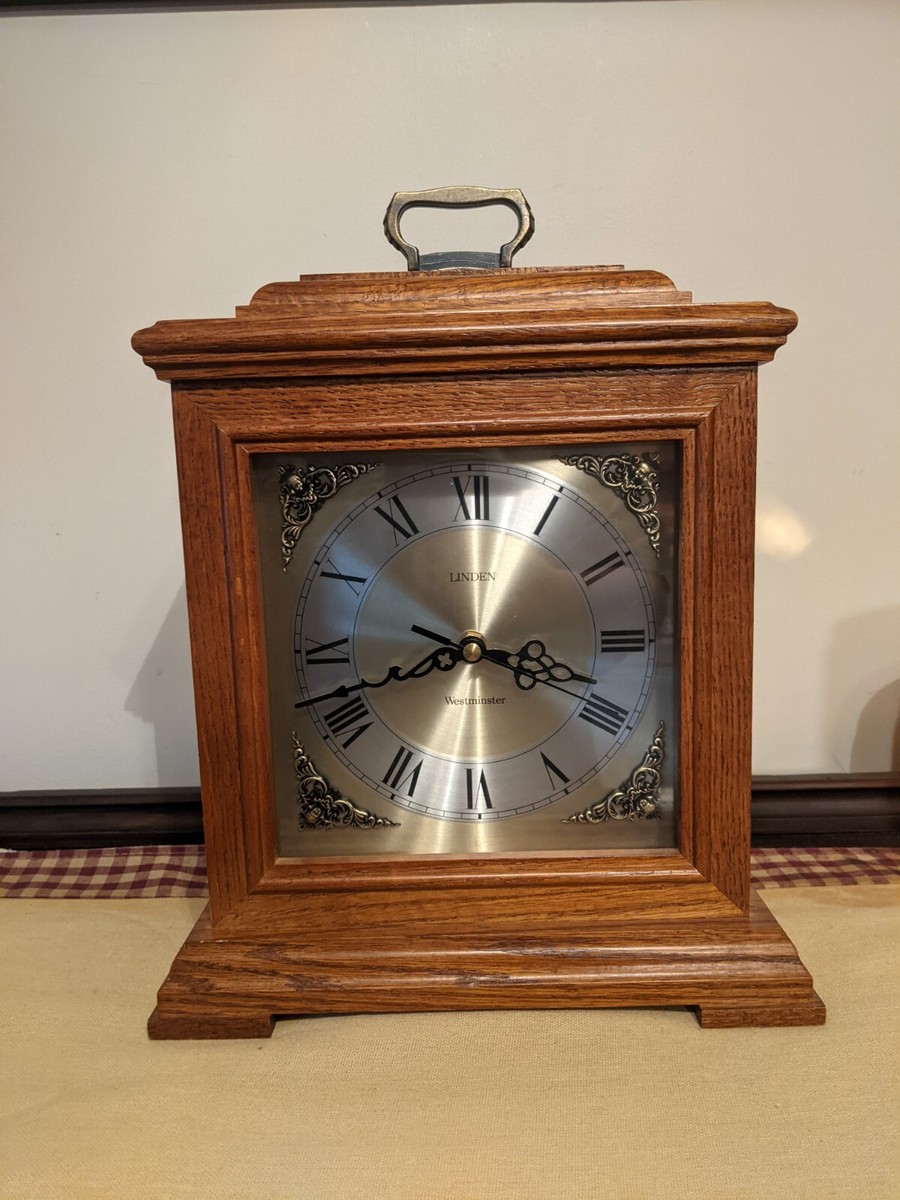 VINTAGE ORIGINAL OAK WOOD FRAMED LINDEN MANTEL CLOCK W