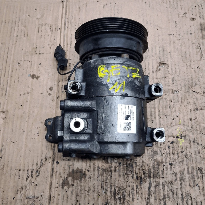 977011C600 Compressore a/c  HYUNDAI GETZ 1.5 16V CRDi VGT Ber. 5p/d/1493cc - Immagine 2 di 4