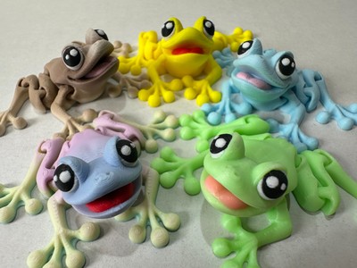 3D Printed Magnetic Articulating Tiny Frog   Cute Fridge or Desk Buddy
