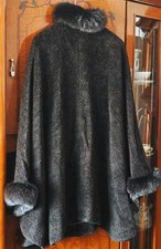 Jacke.Poncho.Damen mit Echte Fuchsfell.100 % Wolle