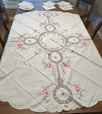 VTG TABLECLOTH & 8 NAPKINS Cross Stitch w/ Cr...