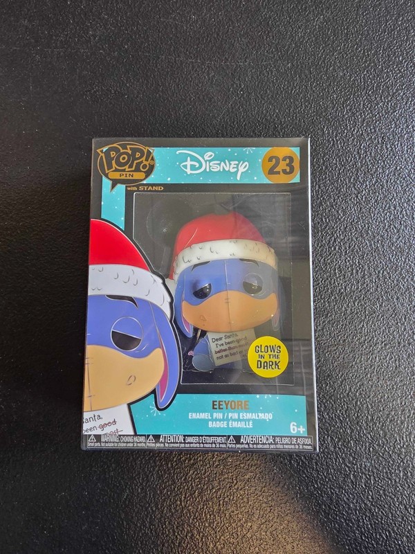 Funko Pop! Pin Disney Eeyore #23 Christmas Glow in the Dark With Stand