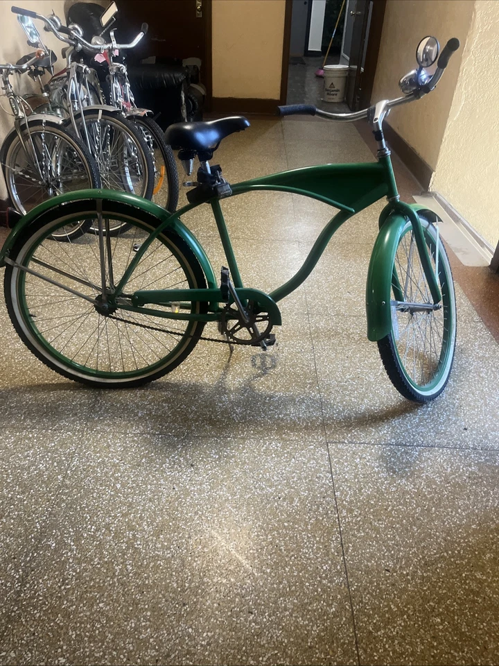 Hermosa bicicleta verde para adultos Foto 3 de 3