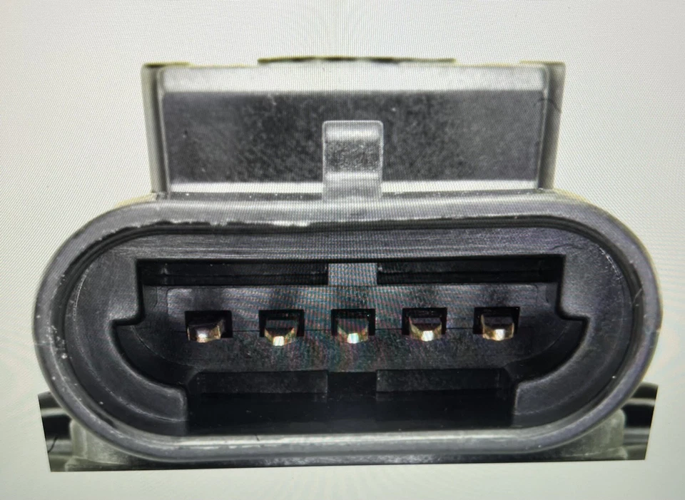 EGR Valve Exhaust Gas Reciculation Aired 4F1569 - Image 2 of 4