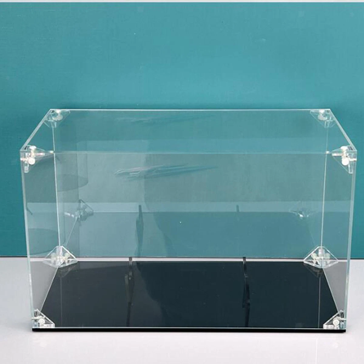 Glass memorabilia display case deals