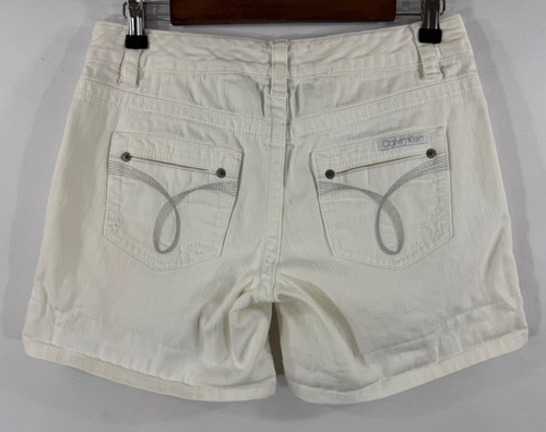 Calvin Klein Jeans Women's Low Rise Distressed White Denim Short Size:4 (30 X 6) - Picture 4 of 9