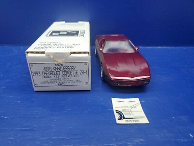 AMT/ERTL - 40th Anniversary 1993 ZR-1 & 1953 Corvette 1:25 Scale 2