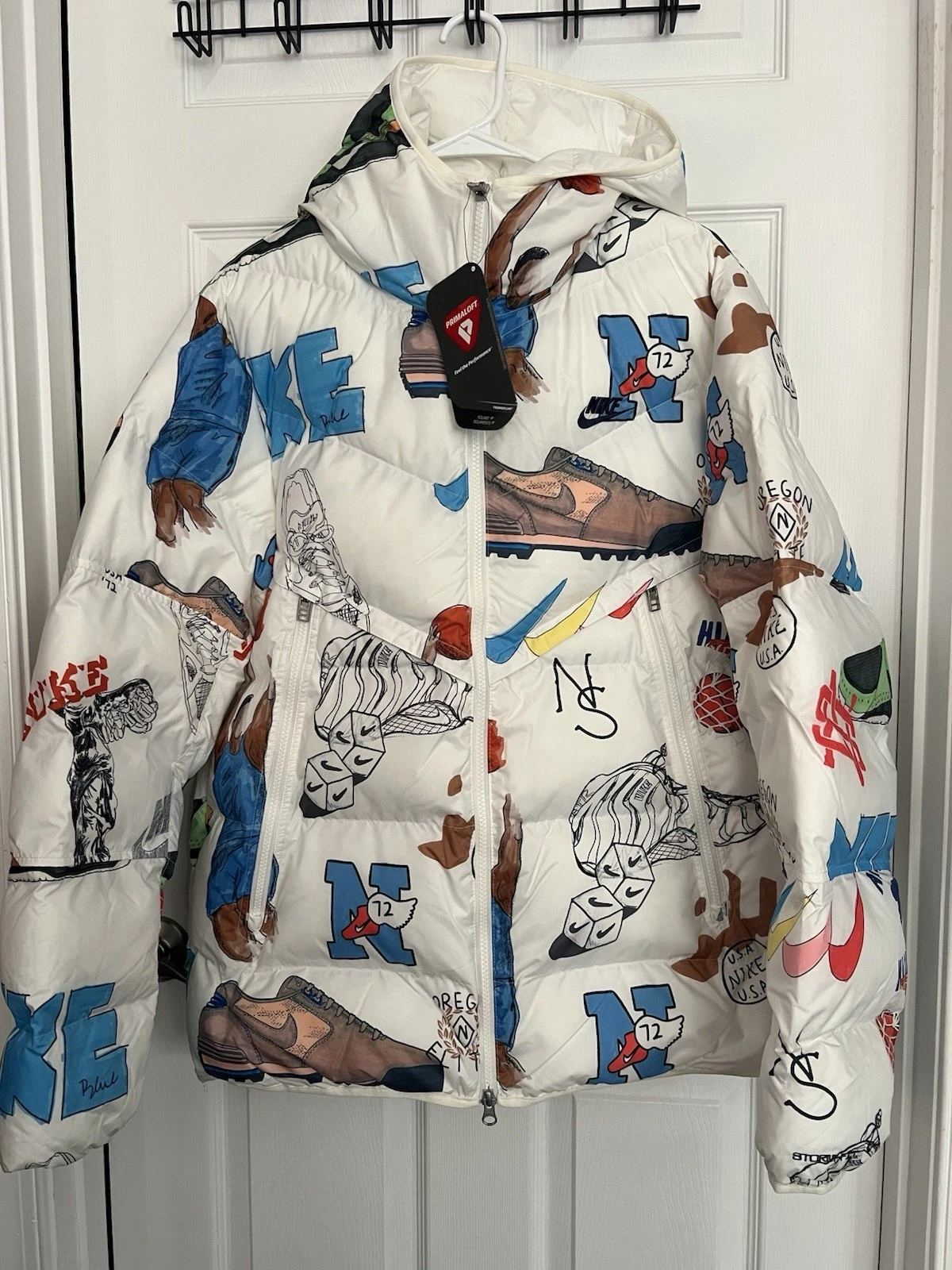 Nike Storm-Fit Bold School Primaloft Puffer Jacket White Large L FZ2288-133 $220
Opens in a new wind