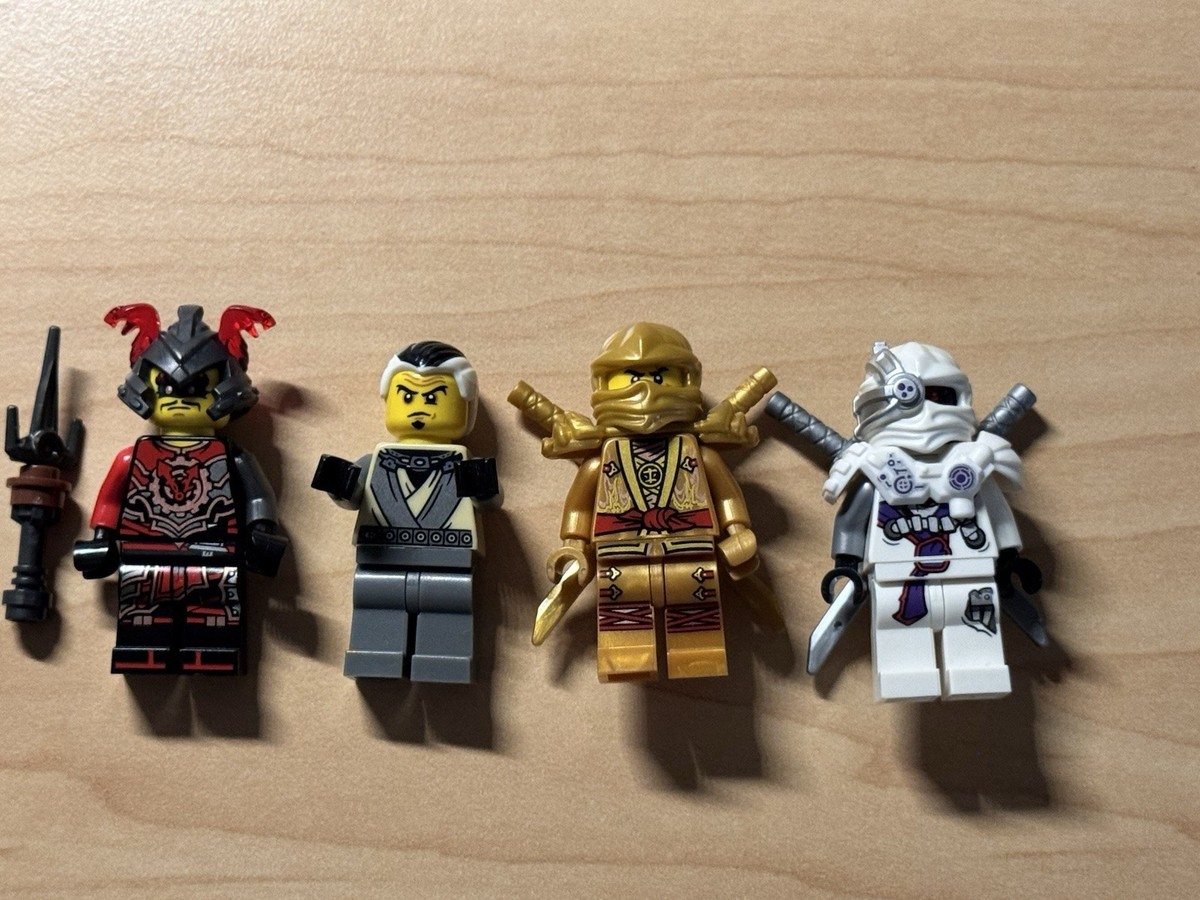 LEGO 5004938 NINJAGO Toys R Us Bricktober 2017 Exclusive | eBay