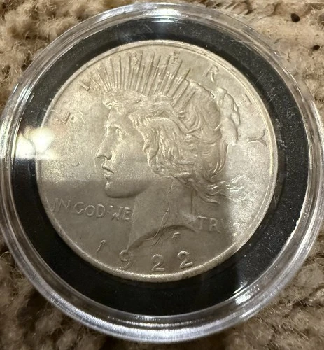 1922 Peace Dollar Silver $1 Coin Circulated Business Strike