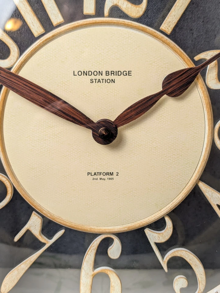London Bridge Station Reloj de Pared Plataforma 2 Mayo 1905 Funciona con Pilas 14" Reloj Foto 2 de 4