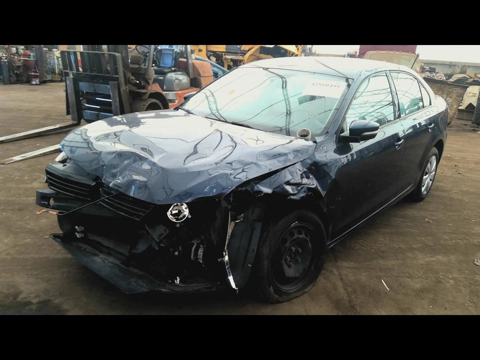 (LOCAL PICKUP ONLY) Driver Left Front Door Fits 11-18 JETTA 6771845 - Imagem 3 de 4