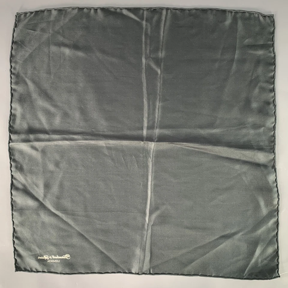 Cuadrado de bolsillo de seda TURNBULL & ASSER negro crema firma Foto 3 de 3