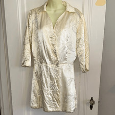 Vtg 60s Lounge Craft cream/ivory satin quilted shortie robe with 3/4 sleeves