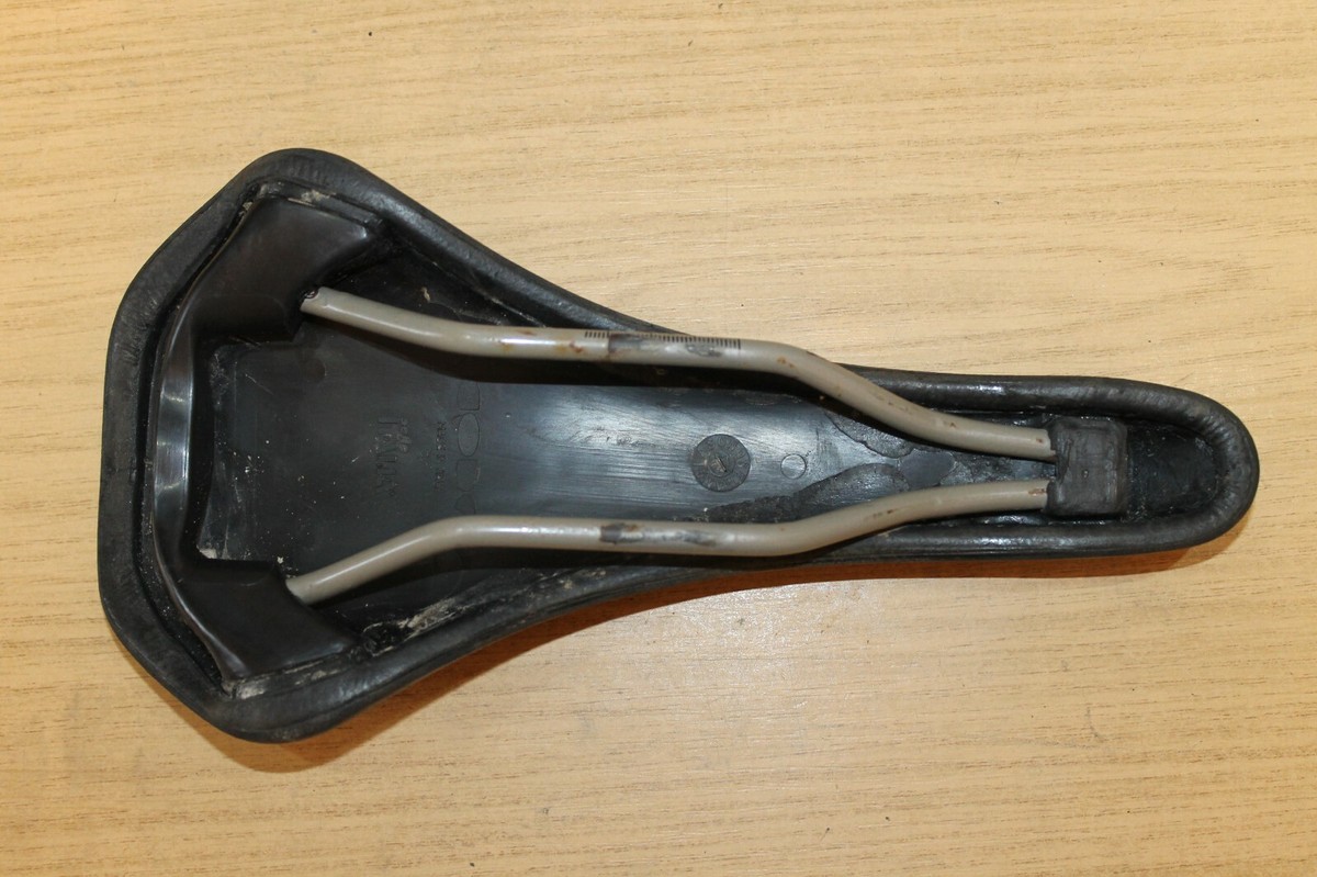 Coda 700 Seat Saddle Viscount 2952 BIKE SEAT BLACK