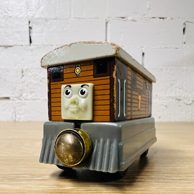 Toby Gold Magnet - Thomas & Friends Wooden Talking Railway Sight & Sound Trains