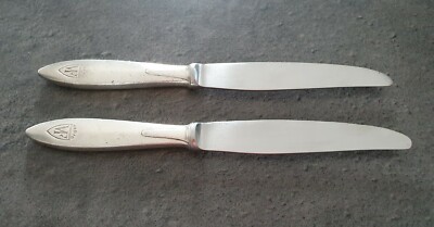   CHRISTOFLE: 2 große Messer Metall versilbert, Monogramm sehr guter Zustand