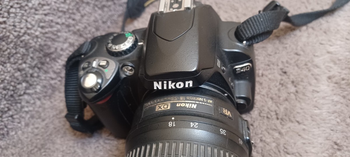 ★美品★Nikon ニコン D40 18-55mm VR★ショット数3088★ Nikon D40 DSLR Camera 18-55mm 3.5-5.6G ED II AF-S DX+AF-S 55