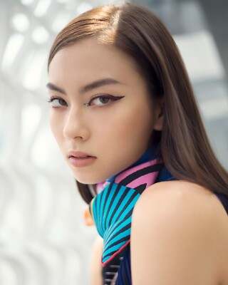 SEXY LAUREN TSAI 8x10 PHOTO * | eBay