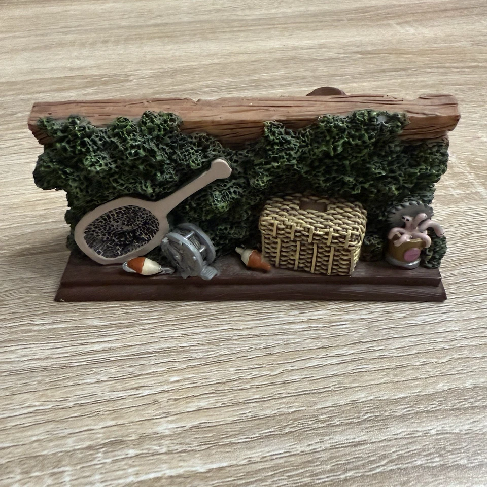 Vintage Fishin Time Resin Decorative Tabletop Clock Nikko Quartz Slifka Sales Co - Image 2 of 4