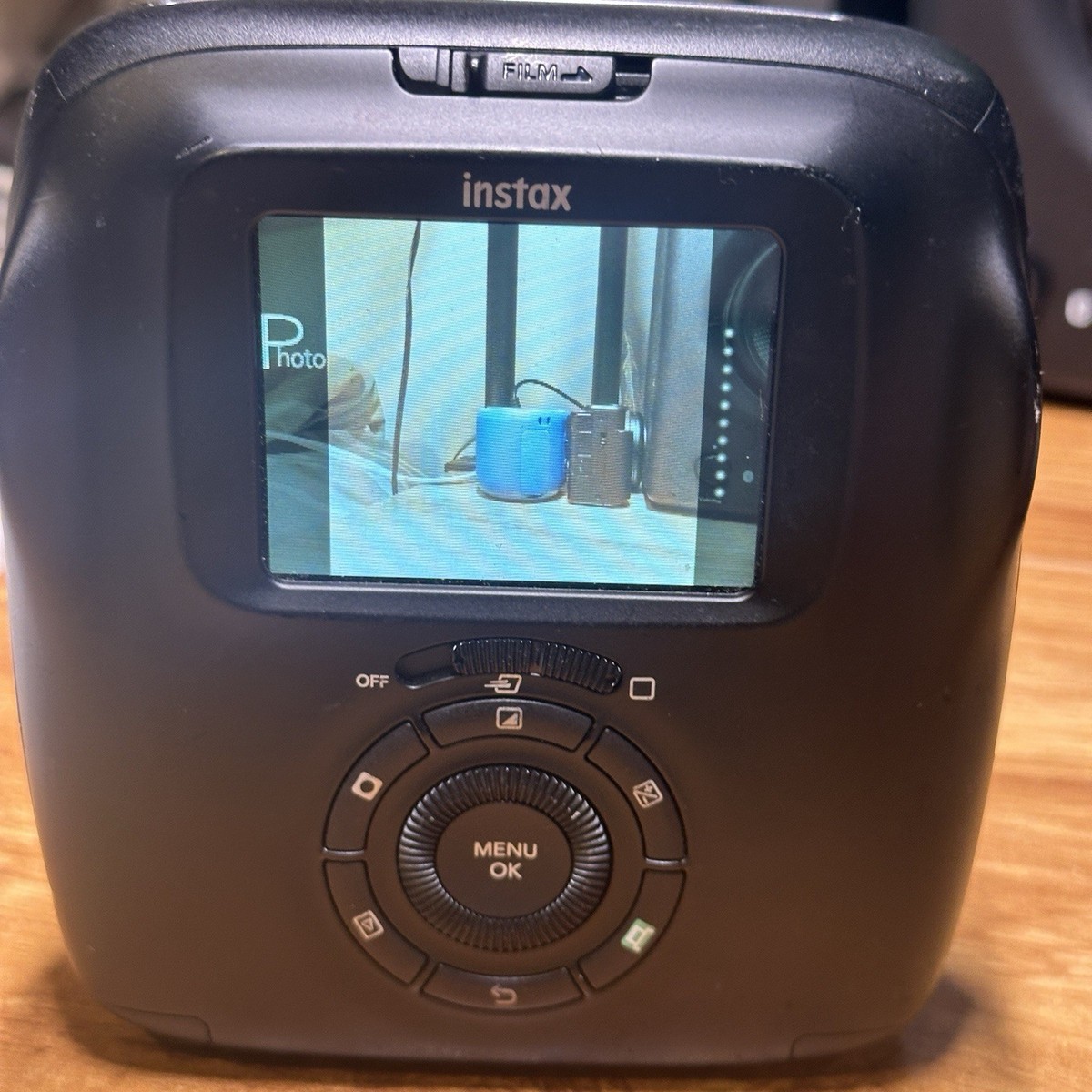 Fujifilm Instax Square SQ20 Black Hybrid Instant Camera Tested 