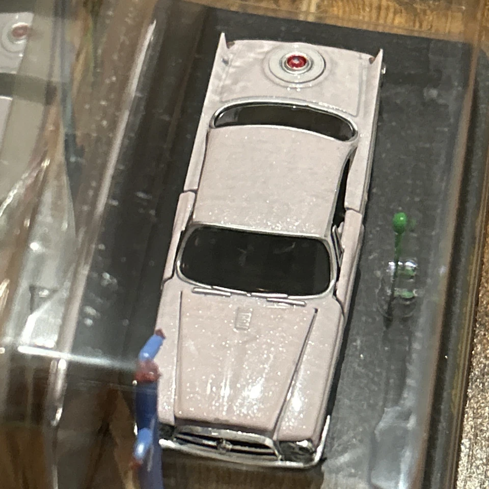 M2 machines 1960 chrysler 300f Roswell Diner GoodEats Brand New Sealed Box Ship - Image 4 of 4