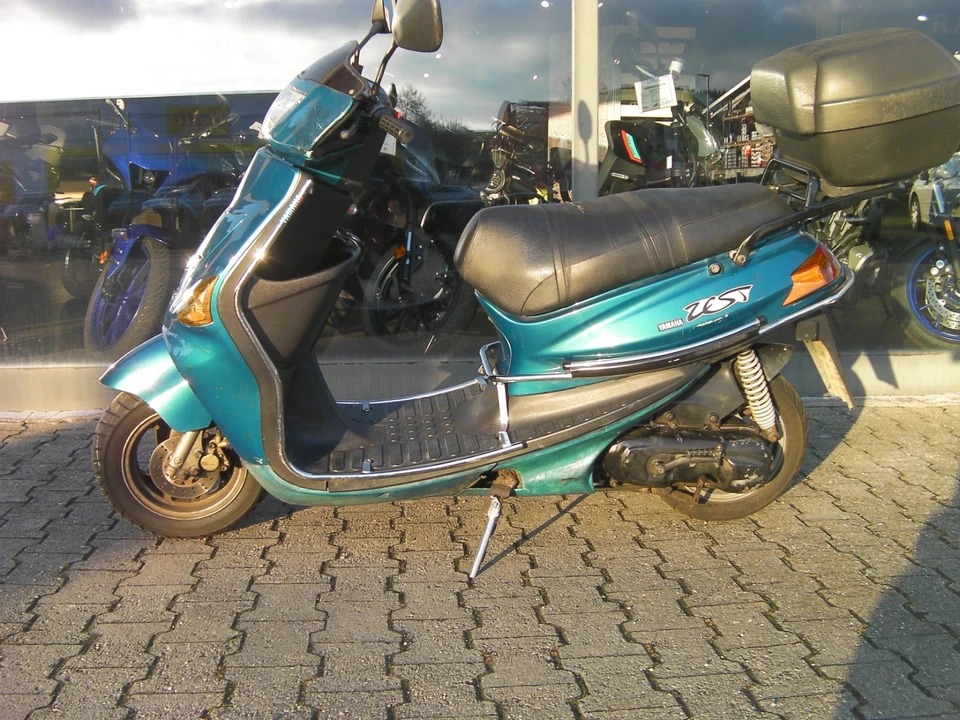 Yamaha YE50 Zest Bastler Ausschlachtfahrzeug Motor läuft mit Kickstarter - Bild 3 von 4