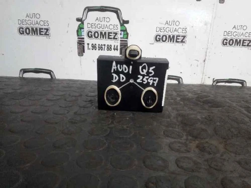 Support D'aile Avant Gauche Pour Audi Q5 8R 2.0 TDI 2009 - Pièce D'occasion, Référence 8R0821135