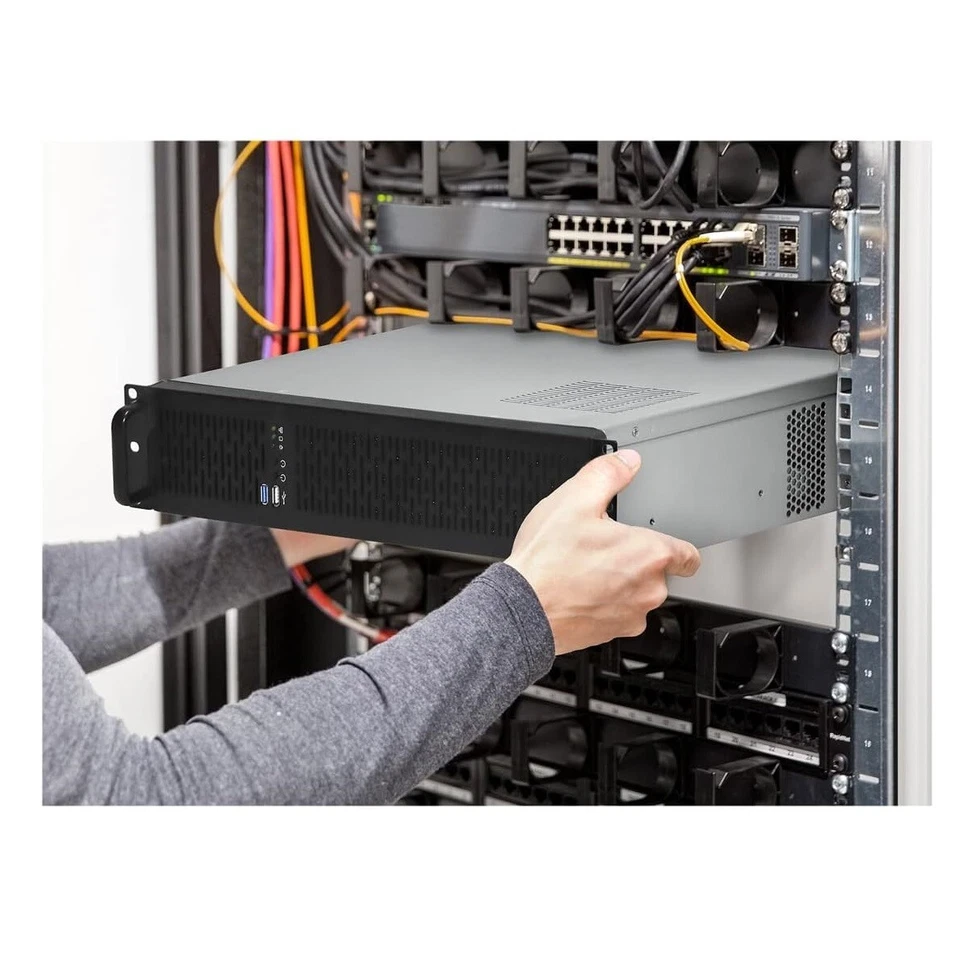 Rosewill RSV-Z2850U 2U Server Chassis Rackmount Case 4X 3.5 Bays, 2X 2.5 Devices - Image 2 of 4
