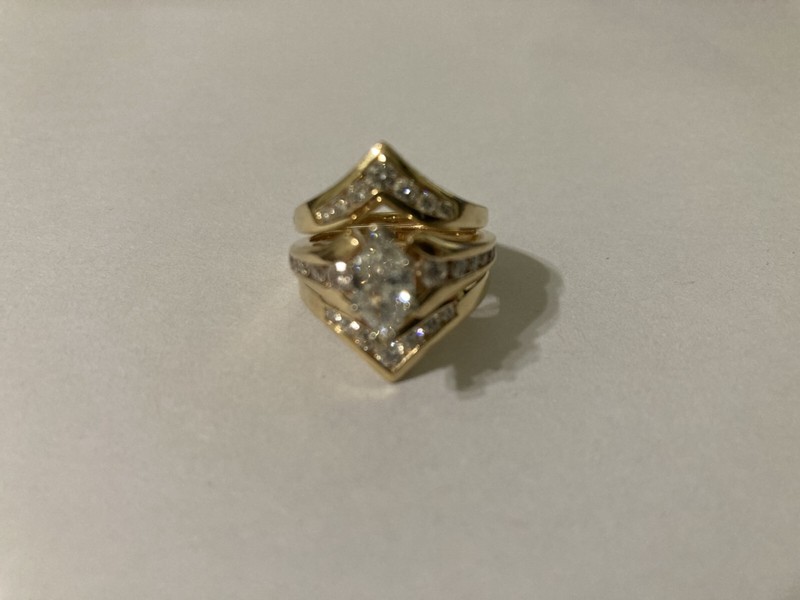 Ladies Diamond Ring - w/3 Bands (14Kt Yellow Gold). Ring Size: 5