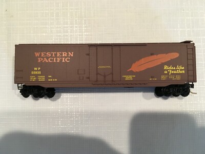 MICRO-TRAINS 32180 N-Gauge Steel Boxcar 50ft, Western Pacific WP 55935