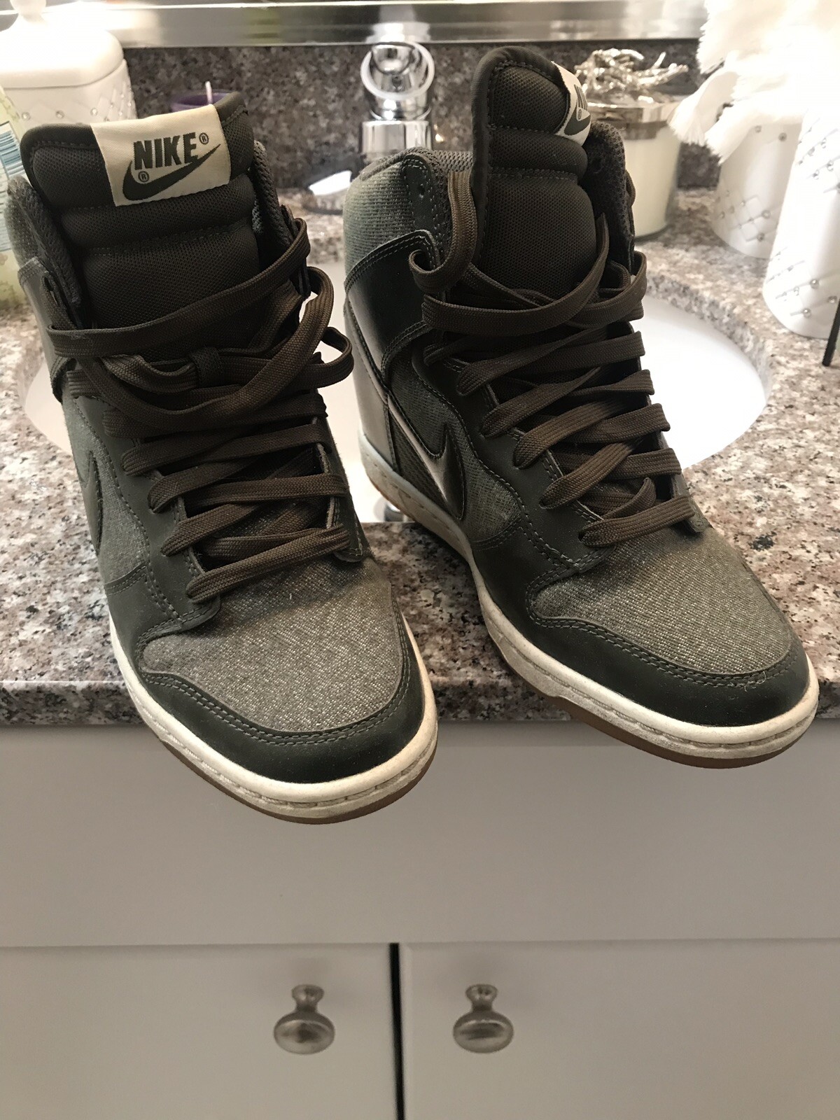 NIKE Women’s Dunk Sky Hi Essential Sz Sz Sz 7M 22d09c NIKE Women’s Dunk Sky Hi Essential Sz Sz Sz 7M 22d09c