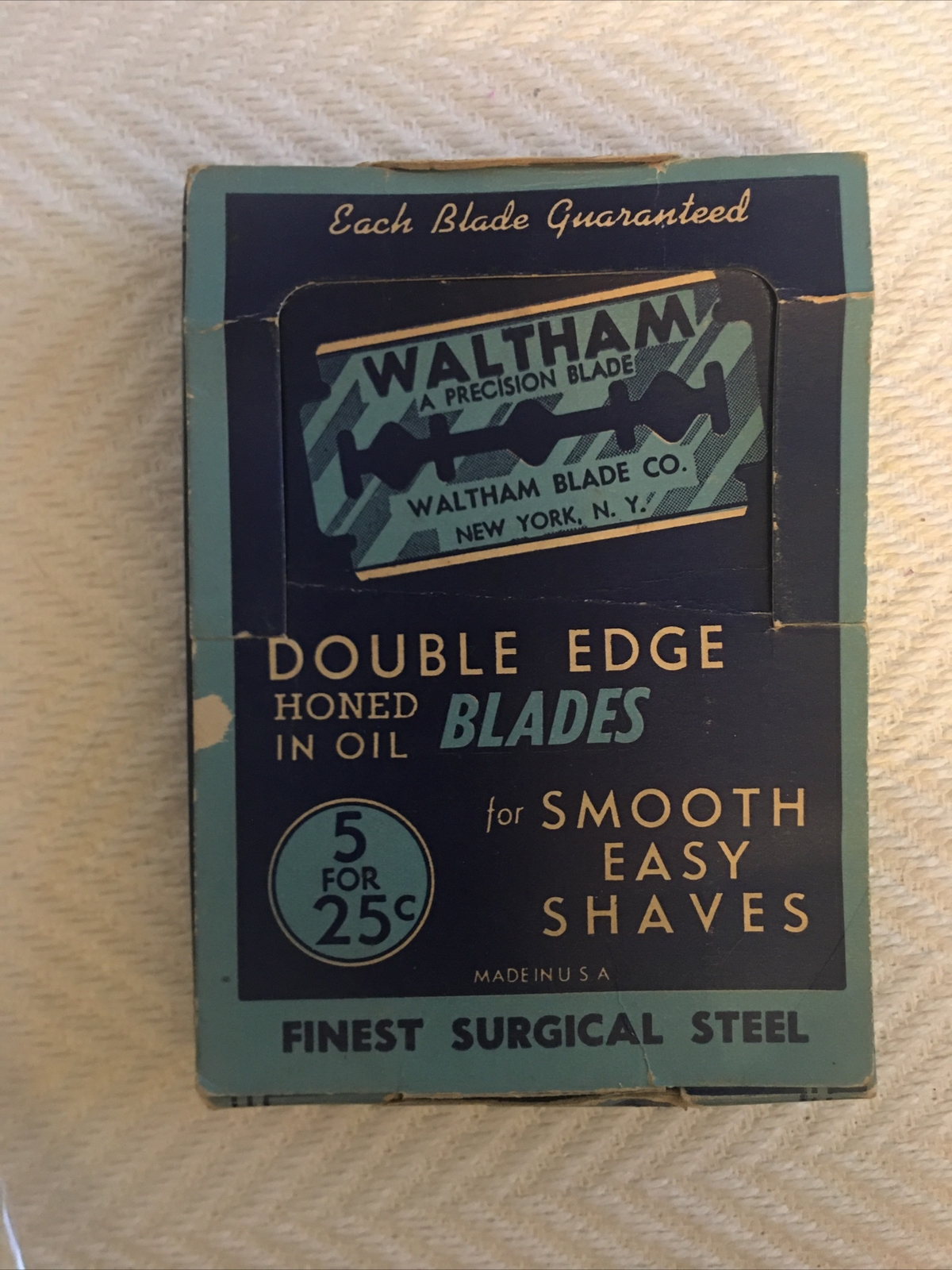 NEW Vintage Waltham Double Edge Safety Razor Blade Display Box Case