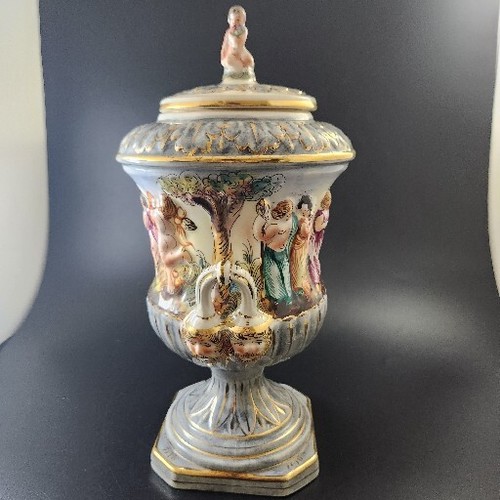 Porcelain Urn w/ Lids Capodimonte, Signed And numbered, Italy, Cherub. - Picture 15 of 15