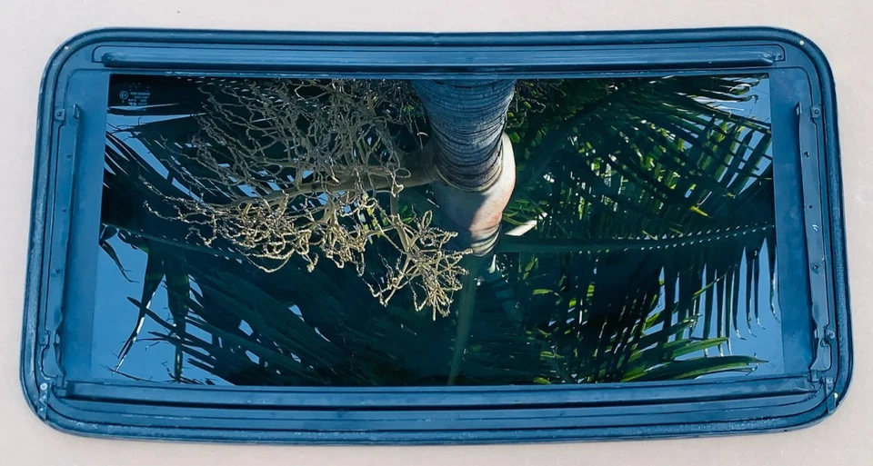 TOYOTA COROLLA TETO SOLAR LUA TETO JANELA DE VIDRO 1998-2002 USADO FABRICANTE DE EQUIPAMENTO ORIGINAL - Imagem 2 de 4