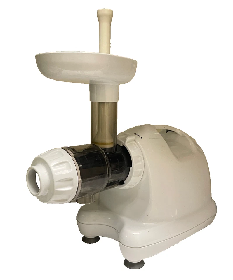 Omega 8004 Nutrition Center Commercial  Juicer Fruit Juice Extractor White - Image 3 of 4