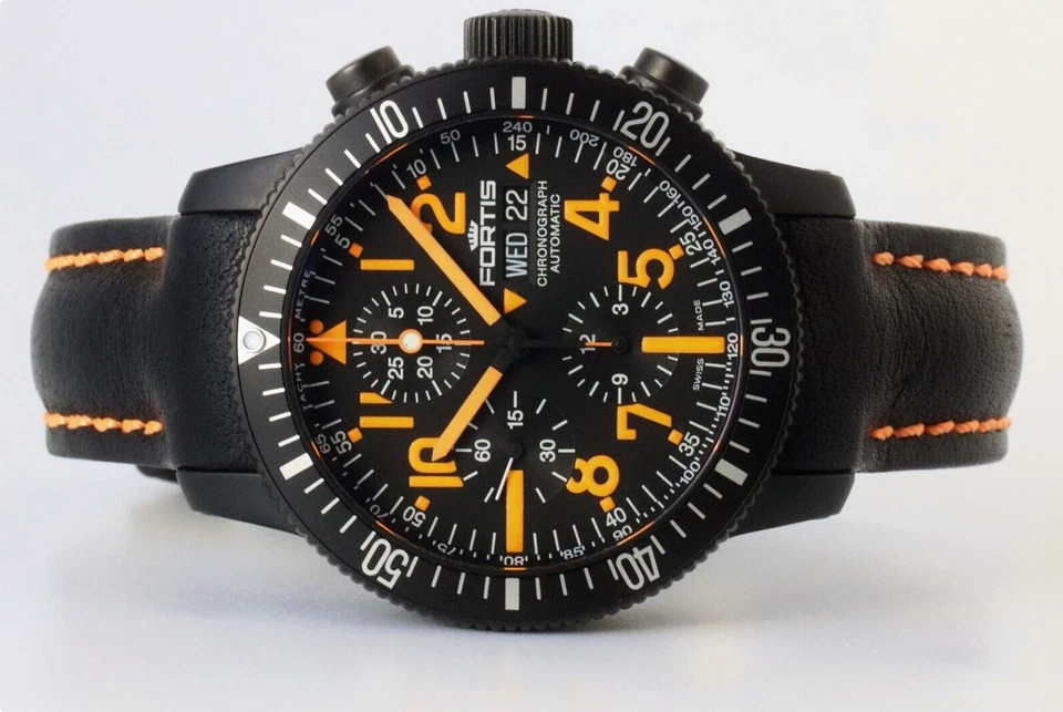 Reloj de pulsera Fortis Spacematic Black Mars 500 cronógrafo edición limitada Foto 2 de 4