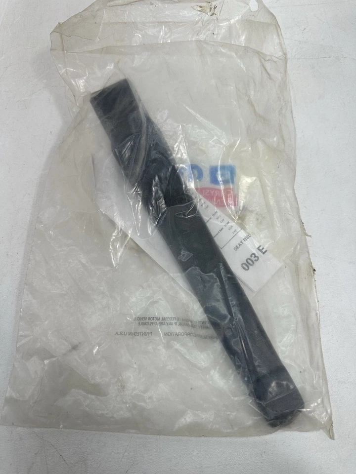 Пряжка переднего ремня безопасности черная для Jeep Cherokee Comanche 84-96 годов выпуска новая из старых запасов от оригинального производителя 4636762 - Изображение 4 из 4