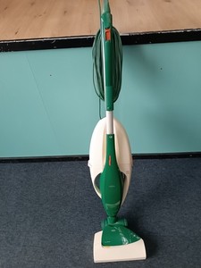 Staubsauger  Vorwerk 131  mit Elektrobürste Bodenbürste 350