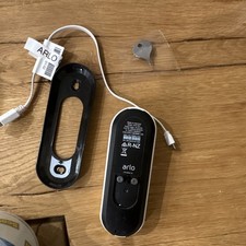 Arlo AIO1001 Przewodowy wideo dzwonek do drzwi Czarno-biały Plastik Przewodowy owalny