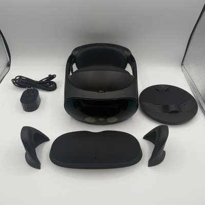  Quest Pro 256GB アクセサリー付き Meta Quest Pro 256GB Headset - Includes Charger & Accessories - No
