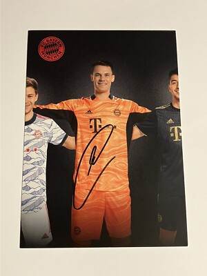 Manuel Neuer - Original 2021-22 Hand Signed Bayern Munich