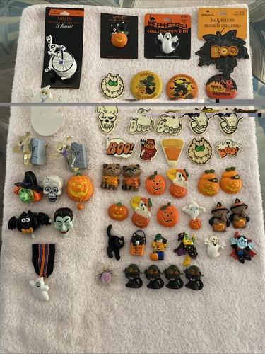 Hallmark Halloween Pins (50 Pins)